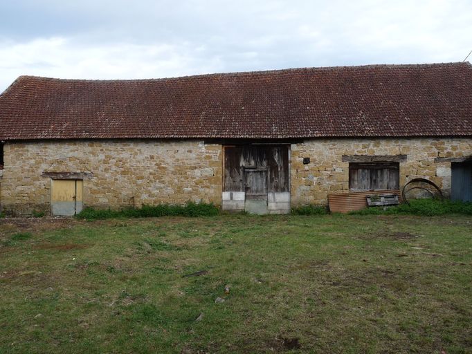 Grange-étable de type limousin.