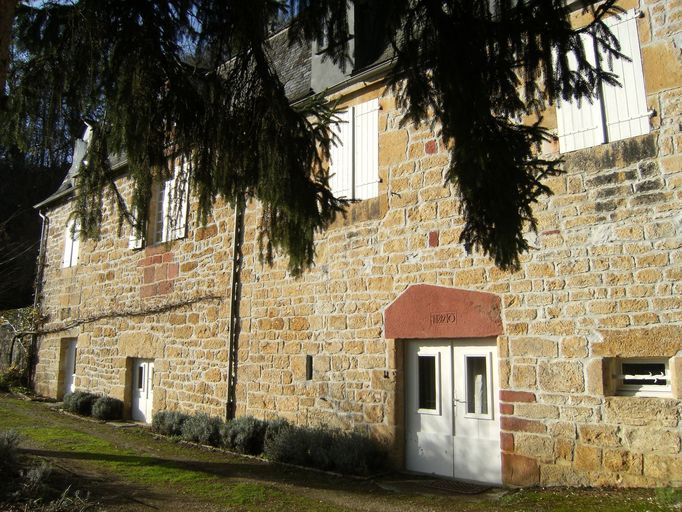 Vue générale de la façade sud.