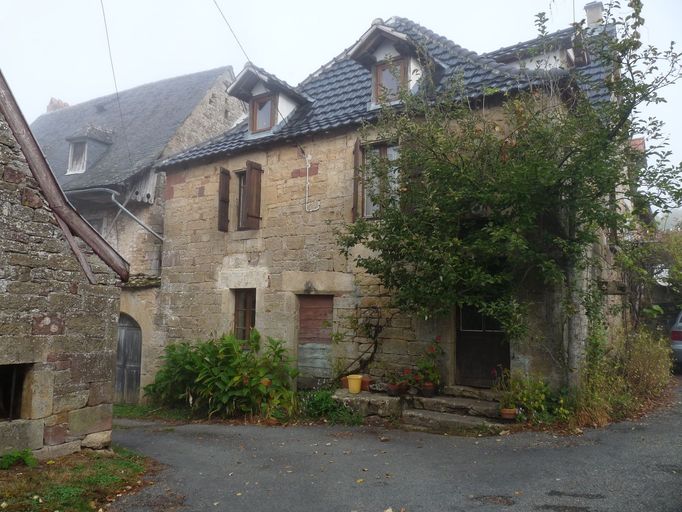 Vue générale de la façade principale.