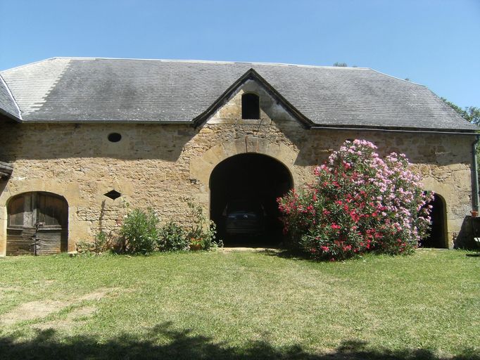 Vue générale de la grange-étable. ; Sabazot. Grange-étable de type limousin.