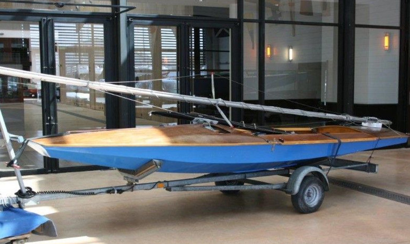 Bateau BLUE DOG