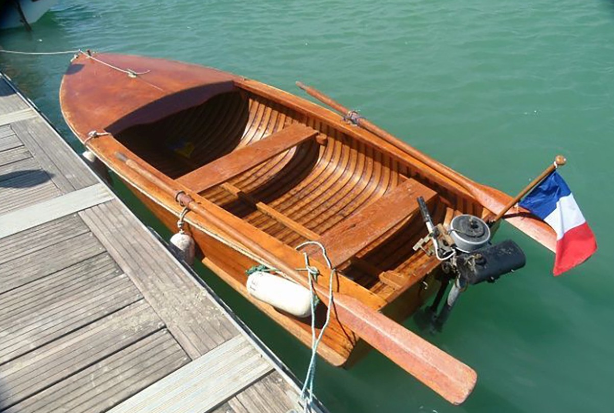 La Josette, canot à moteur hors-bord.