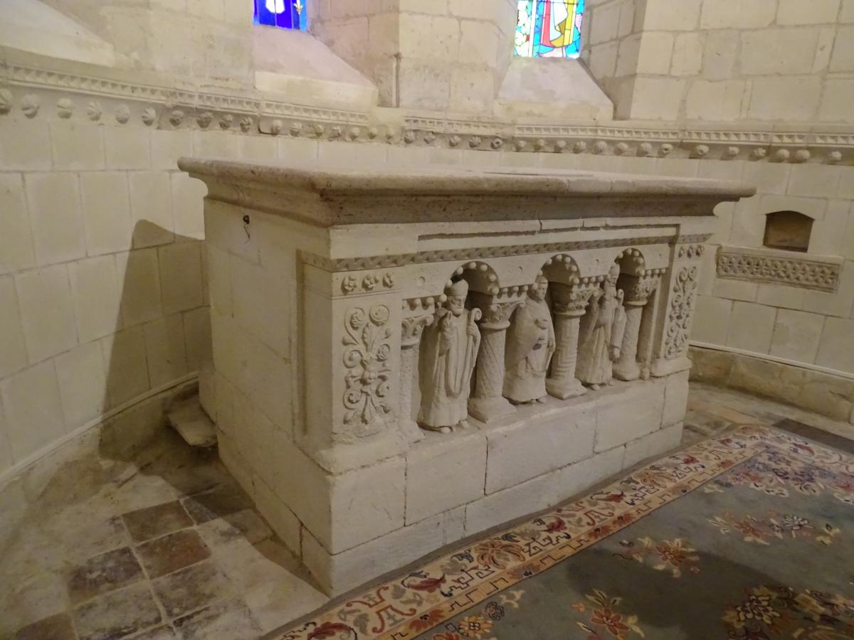 Maître-autel : vue d'ensemble.