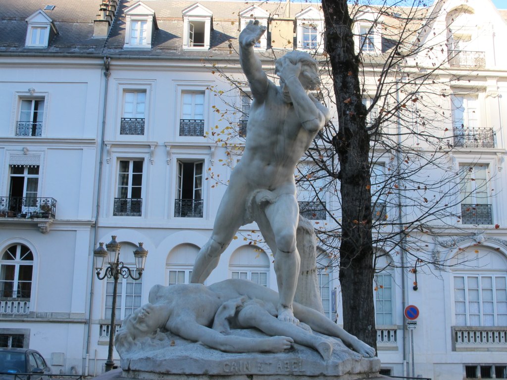 Détail du groupe sculpté.