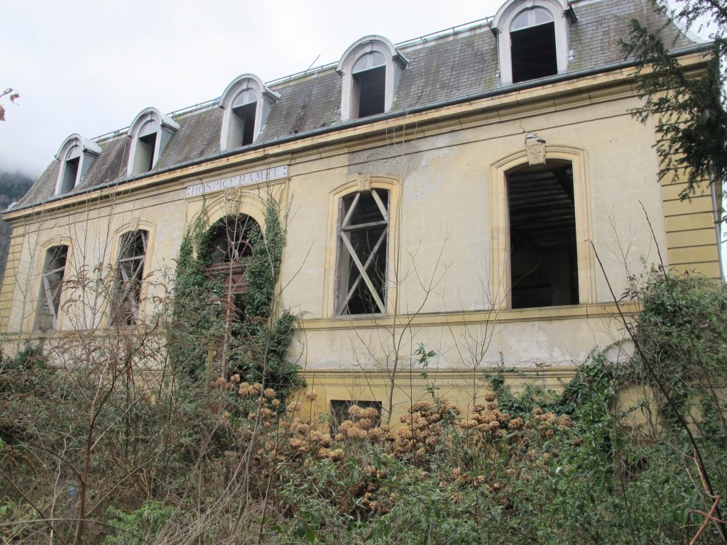 Vue d'ensemble de la façade, au nord.