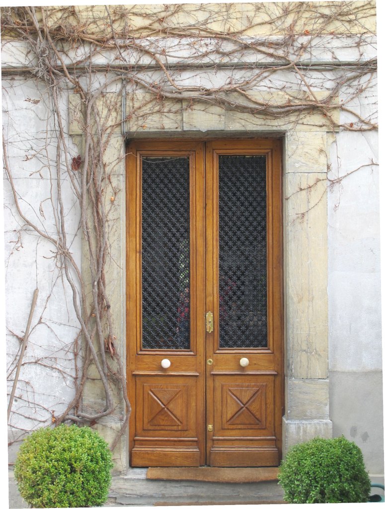 Vue de la porte de l'élévation est.