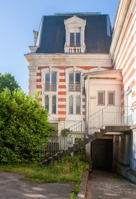 Vue de l'élévation postérieure de l'aile est du corps principal.