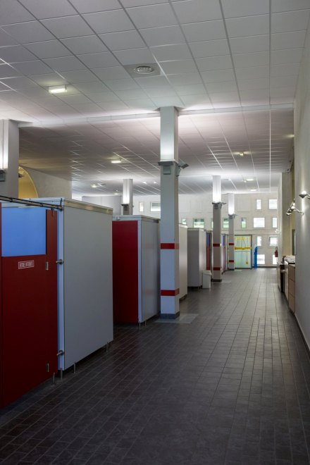 Vestiaires du premier étage du Vaporarium.