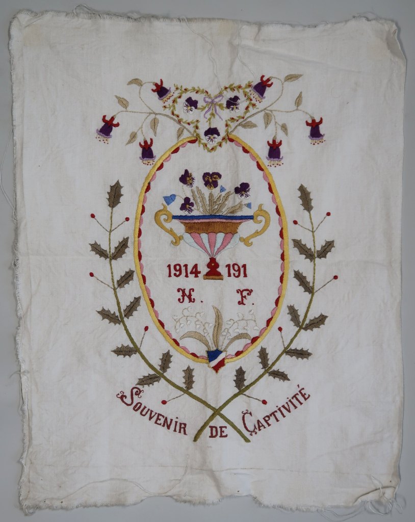 Détail du napperon du "souvenir de captivité".