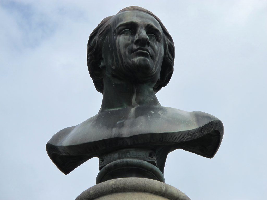 Détail du buste de Nérée Boubée.