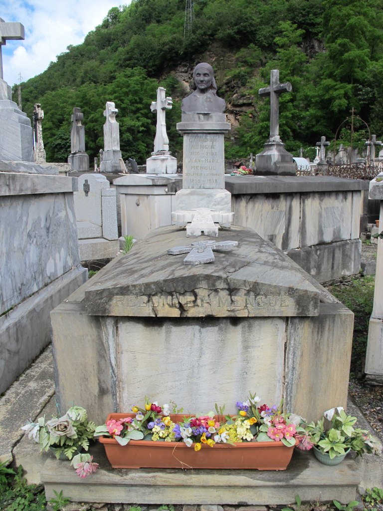 Tombeau de la famille Mengue