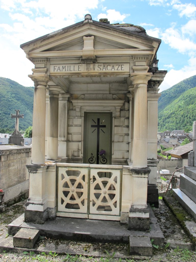 Tombeau de la famille Julien Sacaze