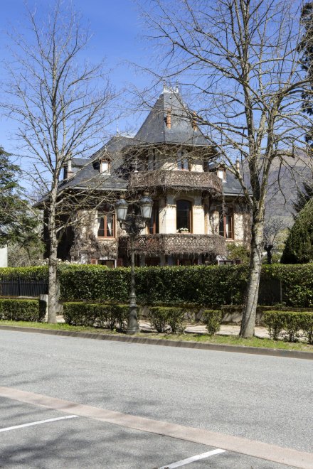 Vue depuis le boulevard Edmond Rostand au sud.