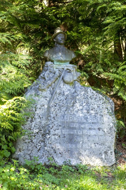 Vue d'ensemble du monument.