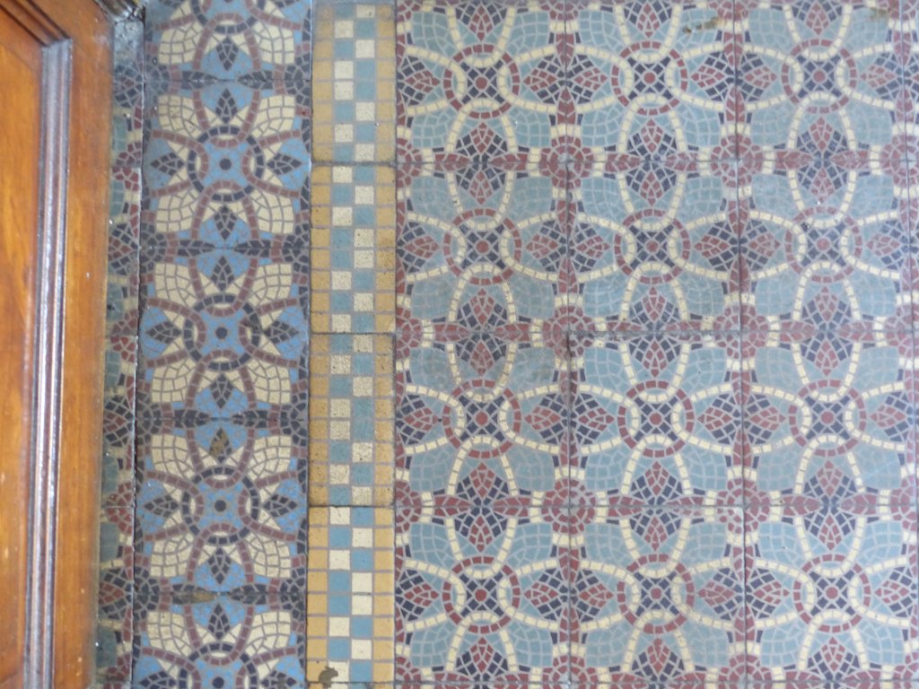 Entrée, détail du carrelage.
