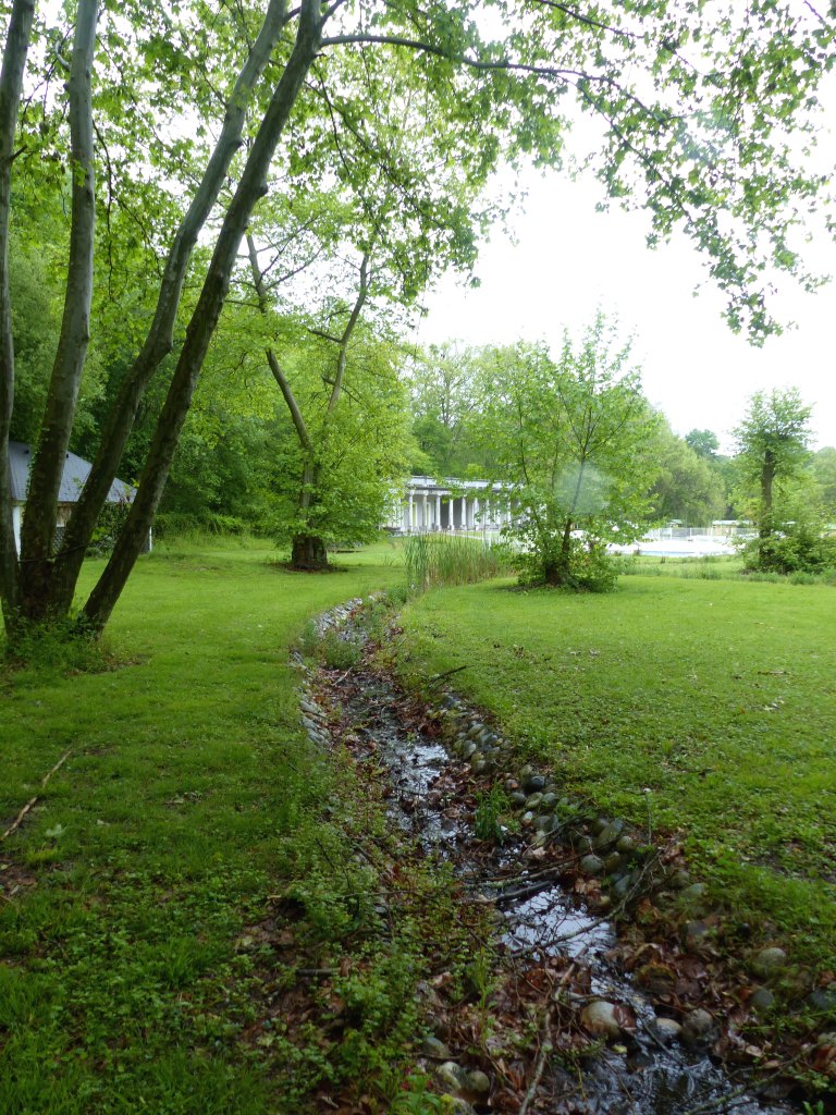 Vue nord-est du ruisseau de la Grande Source.
