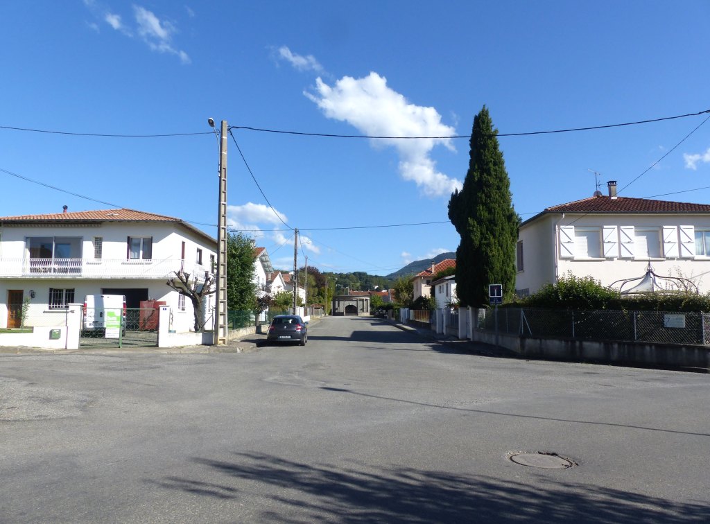 Vue sud-est de la voie principale.