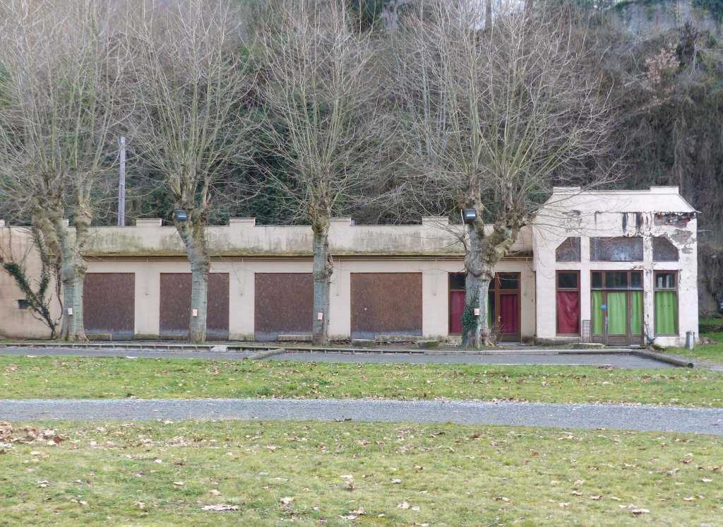 Façade de l'extension située à l'ouest de l'établissement thermal.