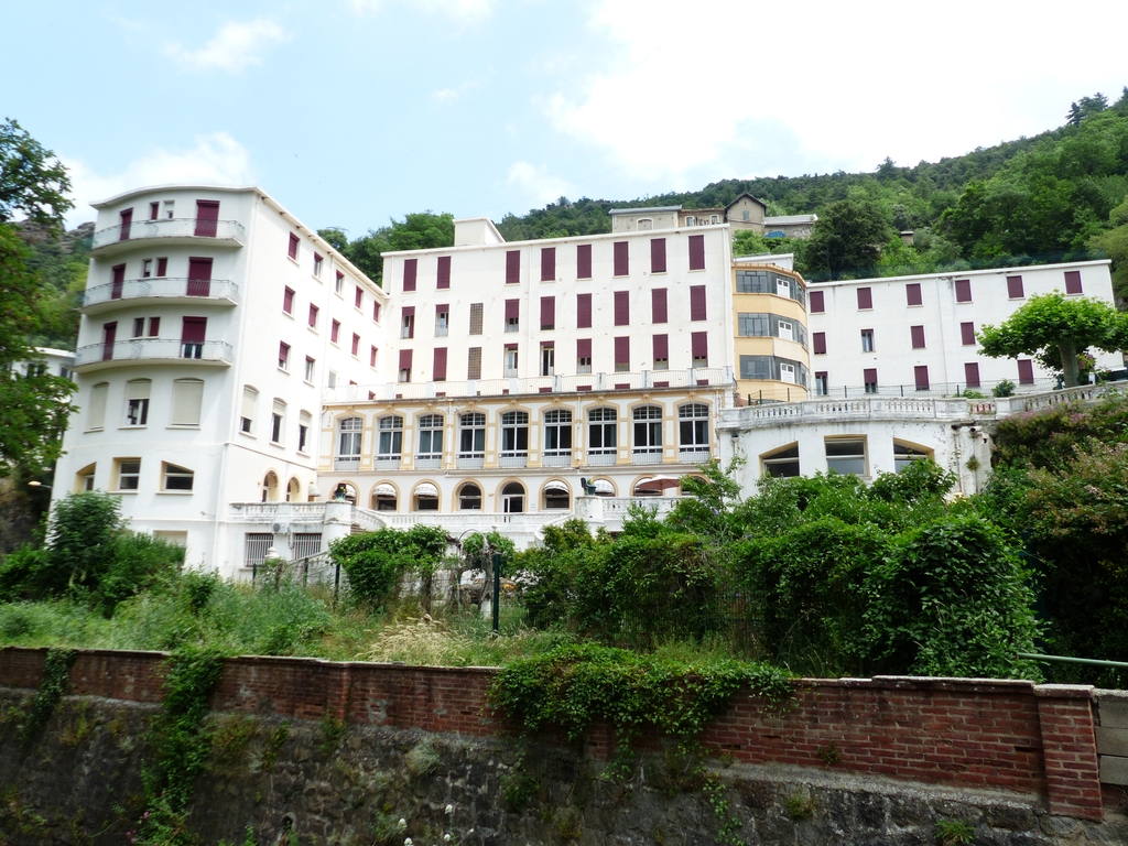 Graus d’Olette ou Thuès-les-Bains ; Ancien établissement thermal de Thuès-les-Bains, hôtel des thermes, hôtel des sources, puis Mas des Sources