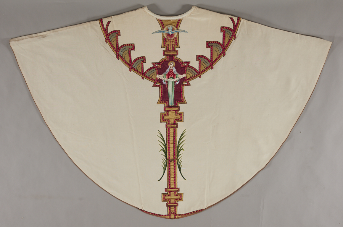 vue d'ensemble du dos de la chasuble