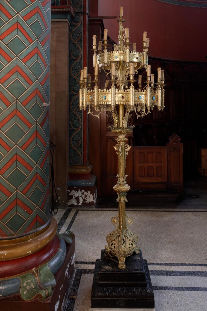 Paire de chandeliers de choeur
