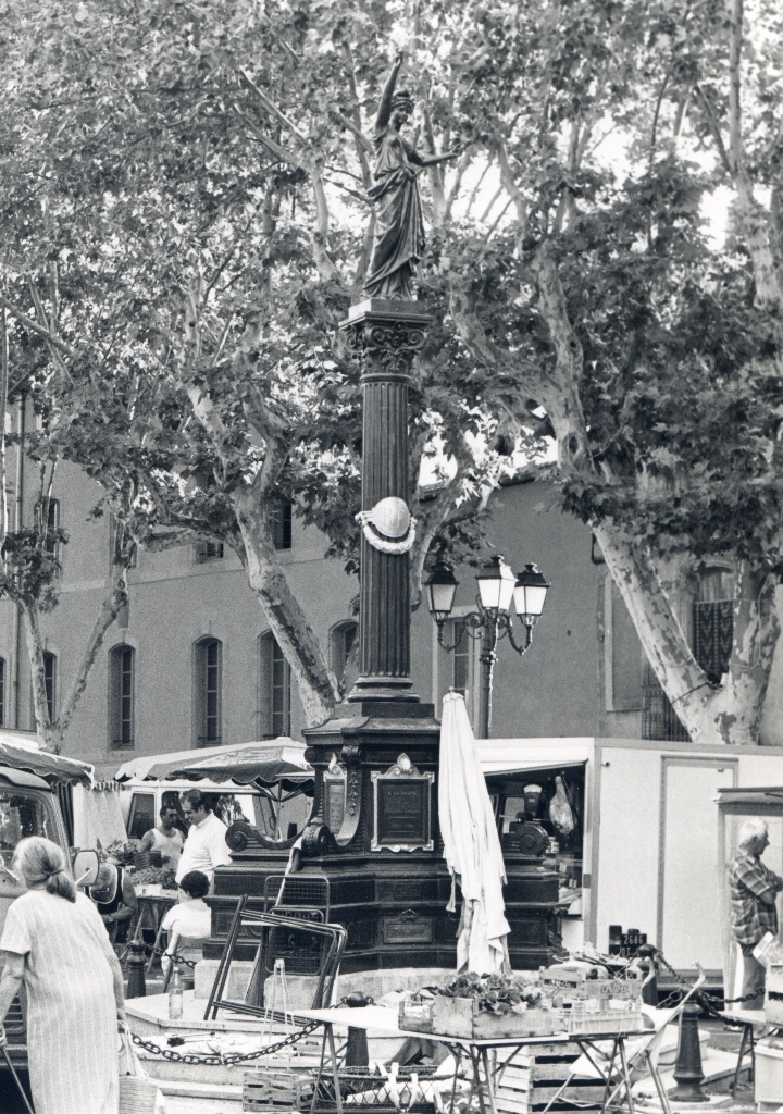 Vue d'ensemble du monument.
