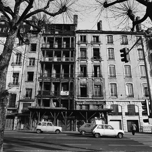 Façade quai Saint-Antoine.