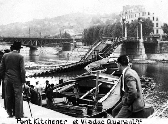 Le pont en 1944. Photogr.