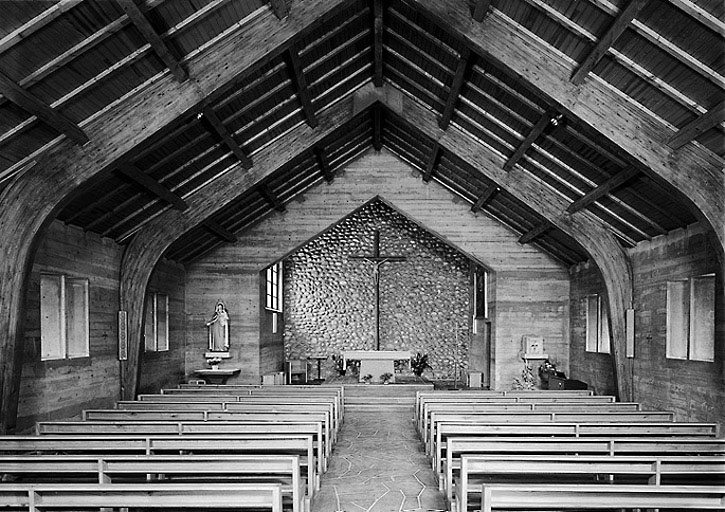 Vue d'ensemble intérieure en direction du choeur.