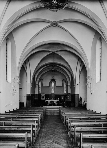 Vue d'ensemble intérieure en direction du choeur.