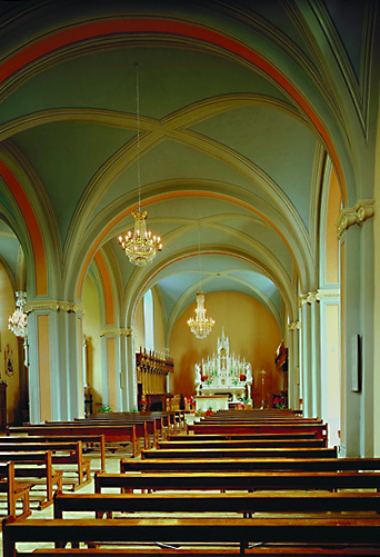 Vue d'ensemble intérieure en direction du choeur