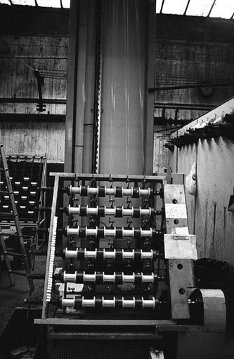 Machines à revêtir par dépôt, machines à étirer par filière, machines à apprêter, machine à dissoudre, machines à séparer chimiquement, machine à contrôler la quantité de l'usine Dorures Louis Mathieu Industrie