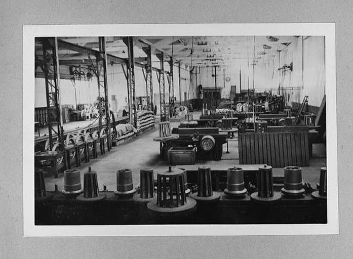 Atelier tréfilerie dans les années 1960 (archives privées DLMI)