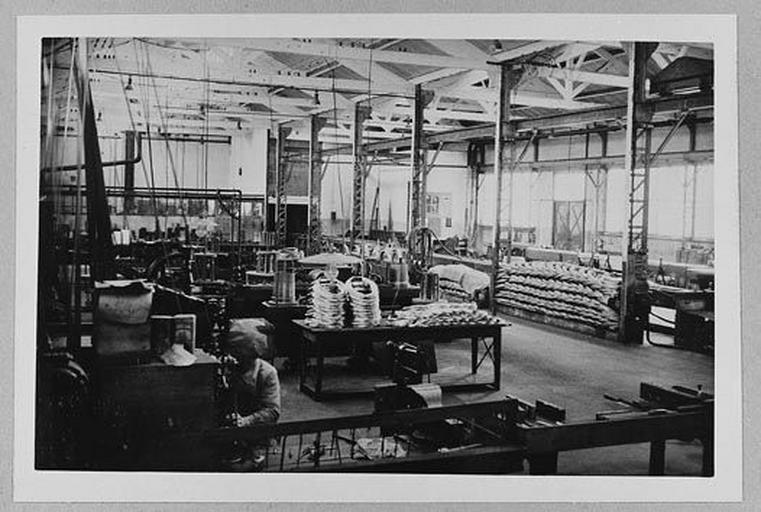 Atelier tréfilerie en 1960