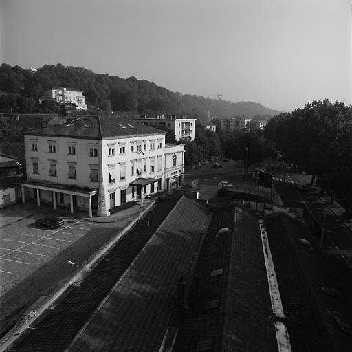 Vue sud, pavillon directorial, ancienne maison des sablières