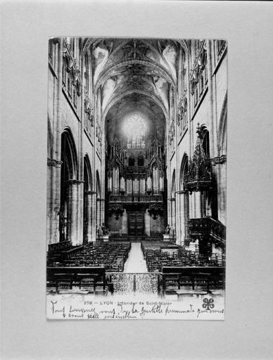 Lyon - Intérieur de Saint-Nizier, carte postale, ca 1900-1910.