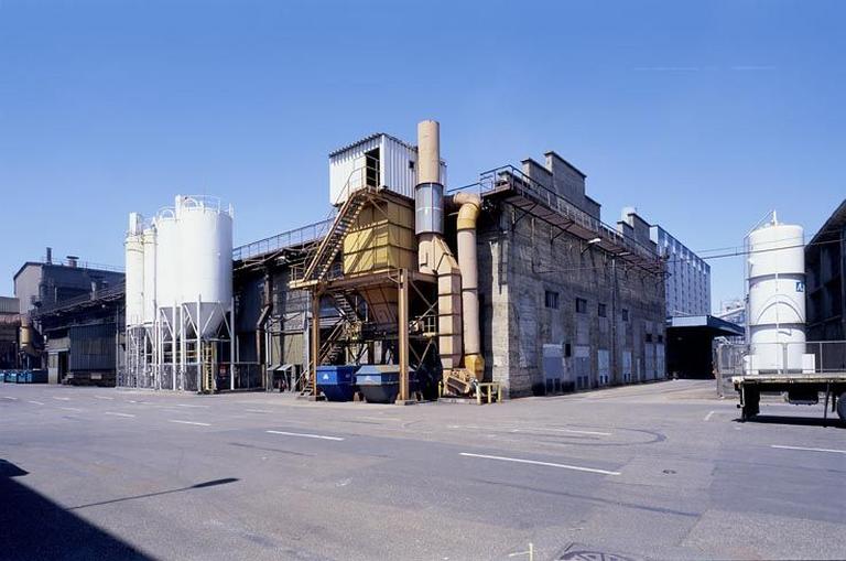 Fonderie, avenue C, ateliers et stockage.