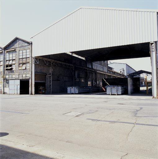 Fonderie, stockage benne déchet noyautage.