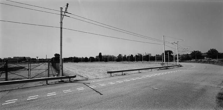 Piste d'essai des bus, autobus, trolleys.