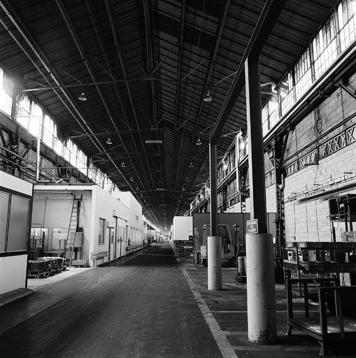 Grande halle des véhicules légers, côté AC0 (est), laboratoire Daquin.