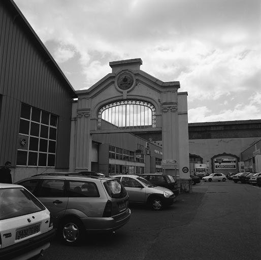 Ancienne porte de l'usine Berliet.