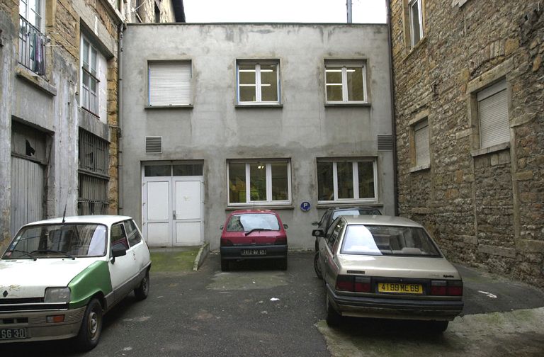 Elévation du bâtiment reconstruit sur la cour