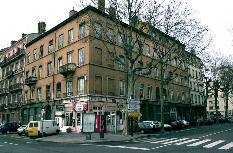 Vue d'ensemble depuis le nord-est, angle du quai Perrache et du cours Suchet