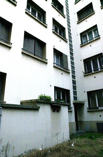 Vue de la travée d'escalier depuis la cour