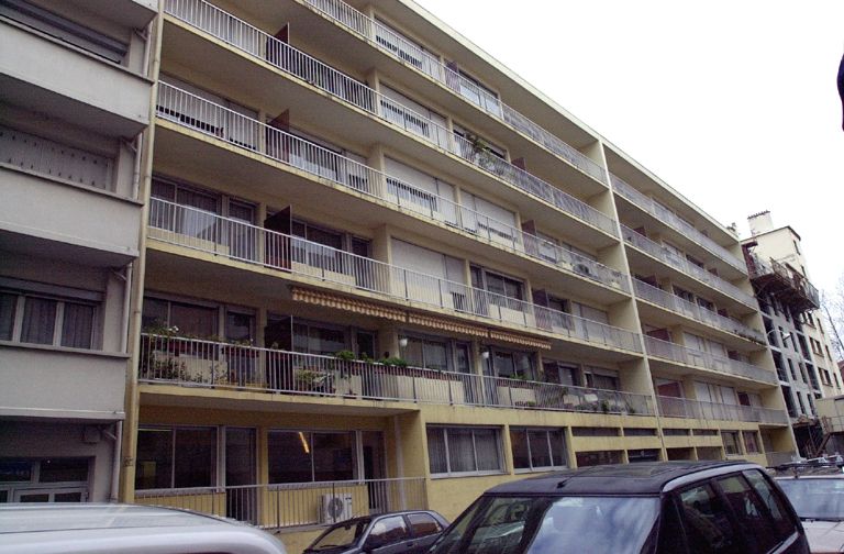 18-24 rue Delandine, immeuble à balcons filants