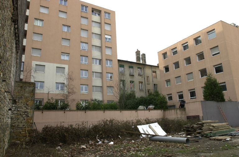 Elévations postérieures et jardin en terrasse