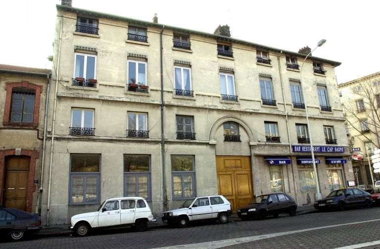 10 quai Rambaud, immeuble à entrée cochère centrée et entresol