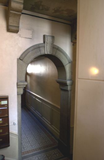 Entrée du vestibule depuis l'escalier