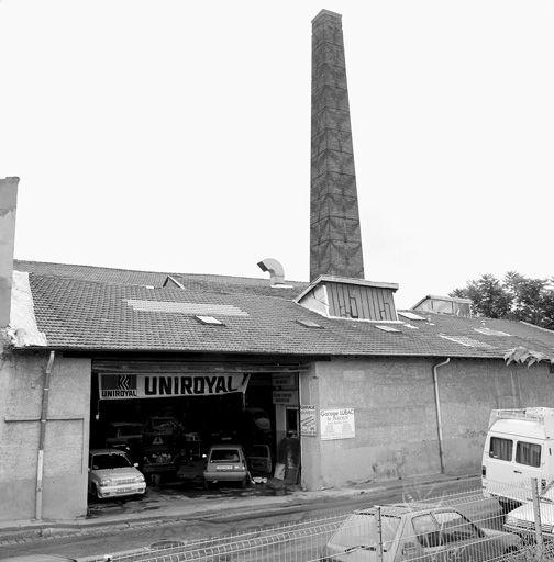 Détail garage Lubac, rue du Souvenir