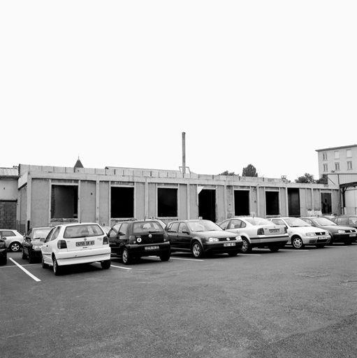 Vue des anciens ateliers Gabriel, rue du Souvenir